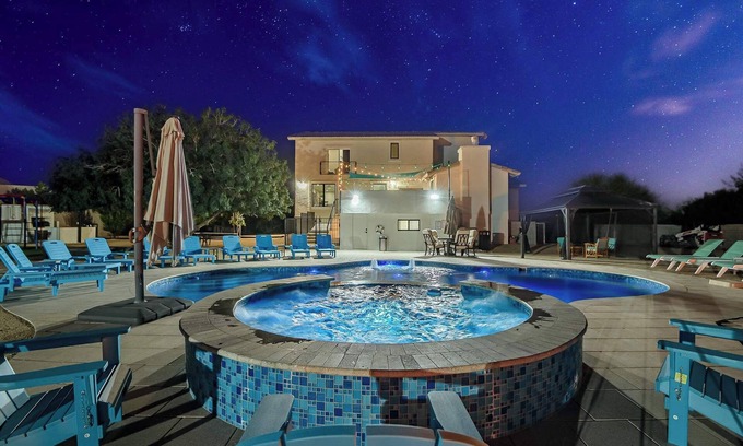 North Scottsdale House | 7 Bedroom Pickleball/Pool/Hot Tub/Orchard