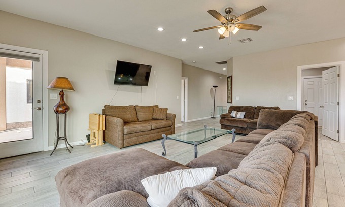 Sunridge Estates House | 7 Mi to Golf: Mtn-View Retreat in Bullhead City