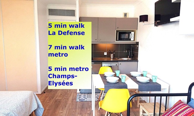 Gambetta Apartment | 7 min walk Metro Line 1, La Defense, Paris