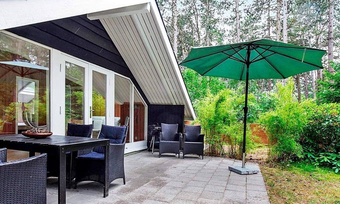 Store Fuglede House | 7 person holiday home in Store Fuglede