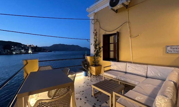 Symi Apartment | 70 m² Apartment ∙ 2 bedrooms ∙ 4 guests