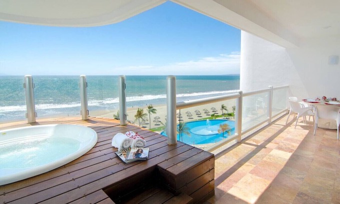 Nuevo Vallarta Condo | 702 Beachfront Luxury Condo