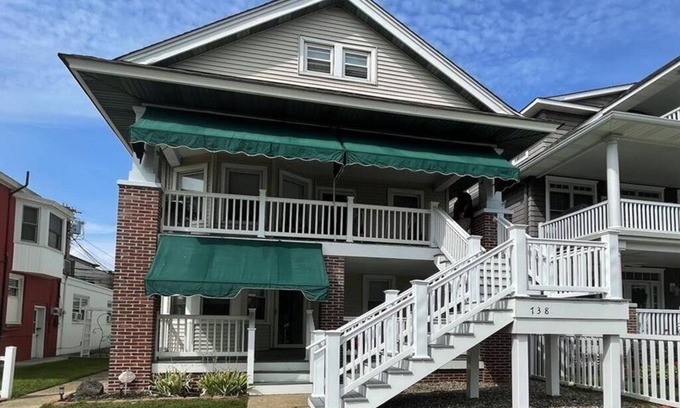 North End Condo | 7th & Central-Cozy 3bed/1bath 2nd floor condo