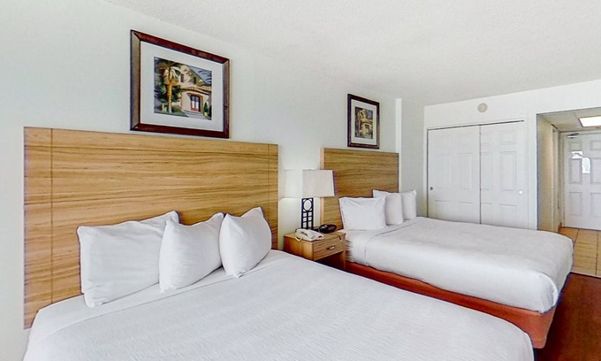 Myrtle Beach Apartment | 7th-Floor, Oceanfront, Snowbird-Friendly Studio w/AC, WiFi, Shared Pool/Hot Tub