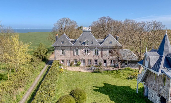 Vattetot-sur-Mer House | 8 bedroom nice home in Vattetot-sur-Mer