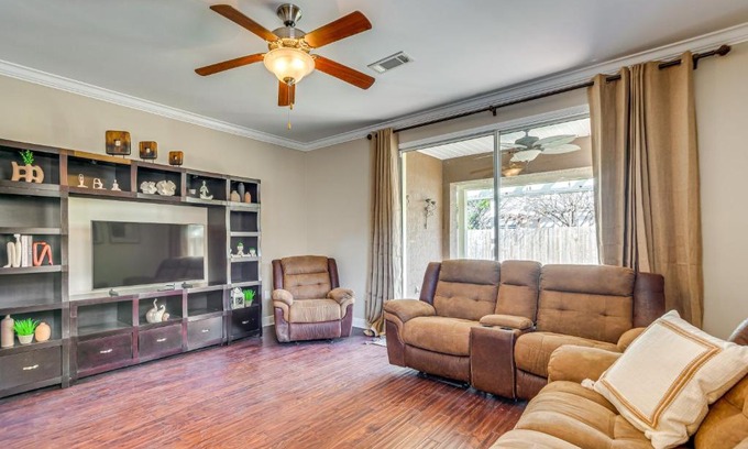 Mary Esther House | 8 Mi to Beach Home in Mary Esther