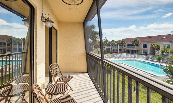 McGregor Condo | 8 Mi to Beach: Modern Condo in Fort Myers!