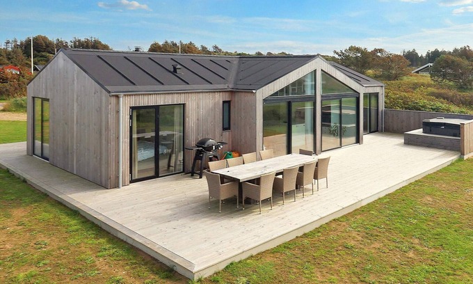 Hjørring House | 8 person holiday home in Hjørring-By Traum
