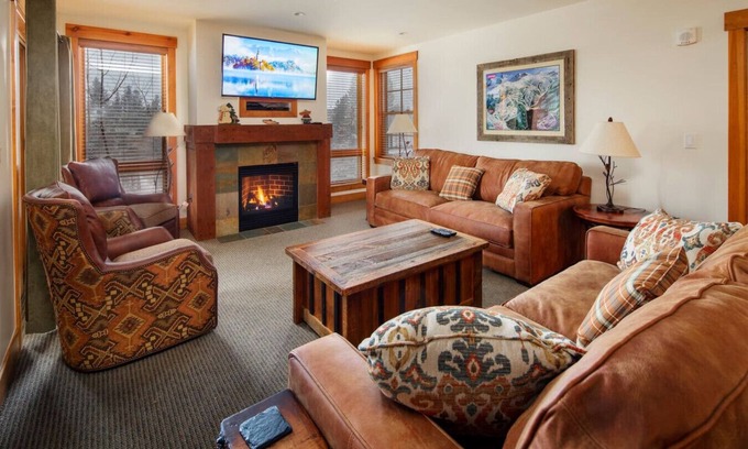 River Run Apartment | 8873 | Springs, massive 3 bed, steps to gondola!