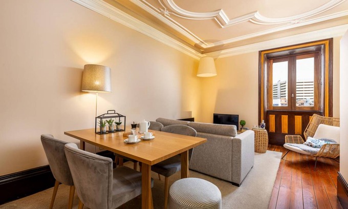 Centro / Baixa Apartment | 90 m² Apartment ∙ 2 bedrooms ∙ 3 guests
