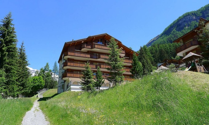 Leukerbad Apartment | 90 m² Apartment ∙ 2 bedrooms ∙ 4 guests
