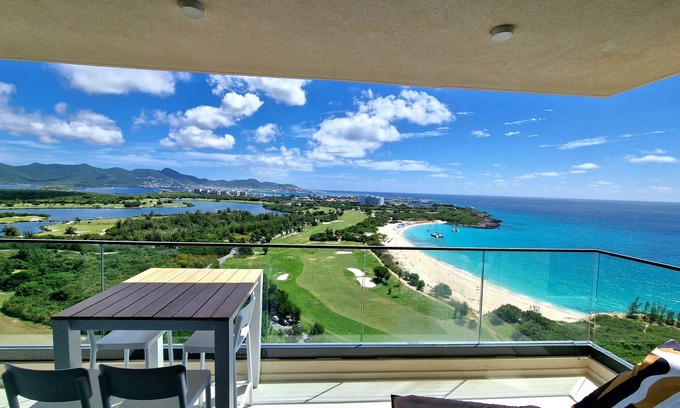 Maho Apartment | A-1602 Modern oceanfront condo
