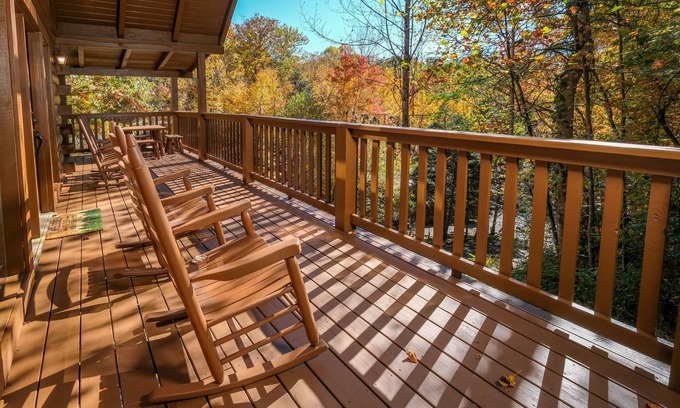 Gatlinburg Cabin | A 5 Star Cabin for Lifetime Memories! Perfect Location! Recently Renovated!