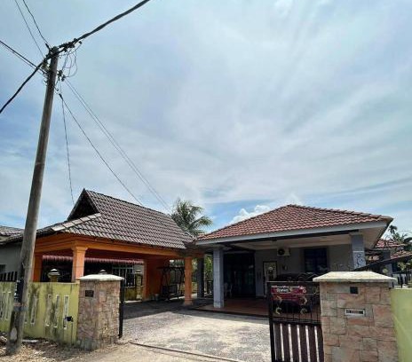 Kampung Gong Pauh House | A&a Homestay