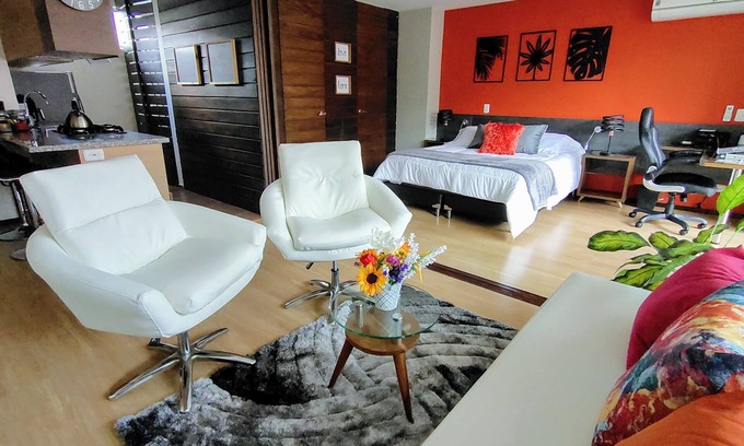 Laureles Apartment | 🌃A/C Sauna Big Rooftop🍂Seasonal Offer🍂