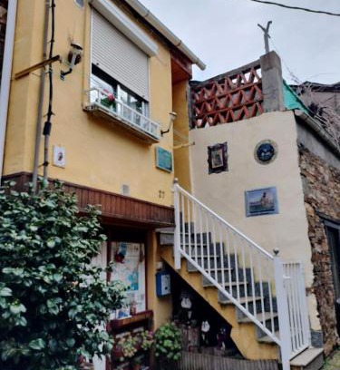 Carballeda de Valdeorras House | A casa do teléfono