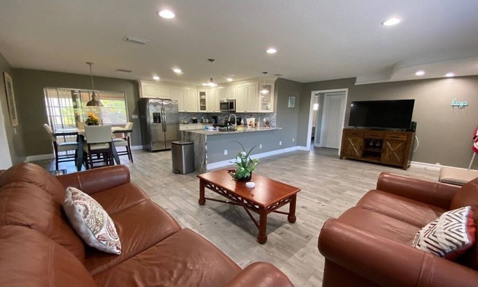 Belleair Beach House | A Charming Beach House - 3 Months Rate Discounts