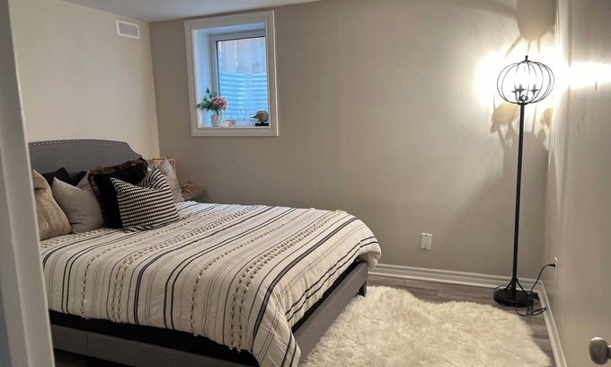 Lisgar Apartment | A Cozy Oasis