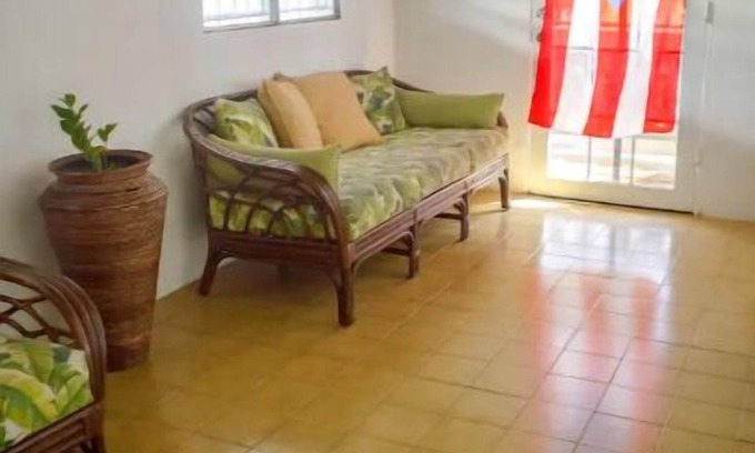 Salinas House | A cozy place to stay walking distance from the beach and Restaurants.