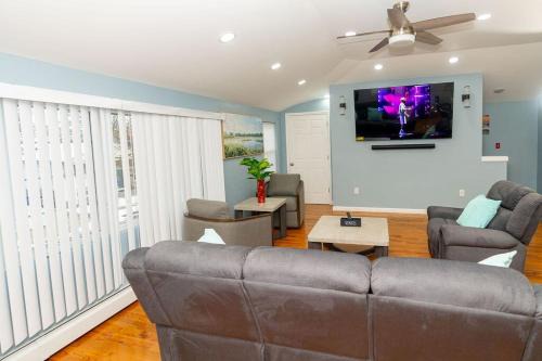 Rochdale Apartment | A cozy serene 3 BDR, 2 full baths near JFK & LaGuardia Airport