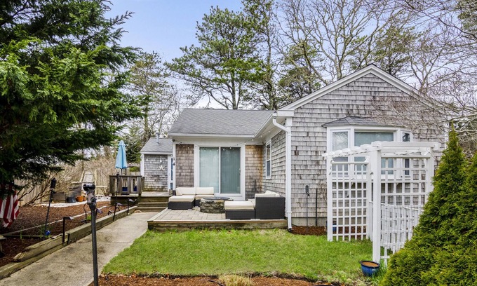 Harwich Port Cottage | A family vacation to the Cape!