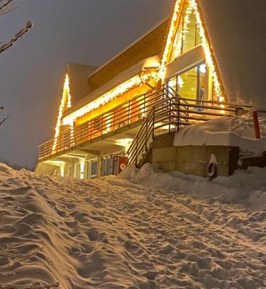 Sisesti House | A Frame Pietrele Șoimului