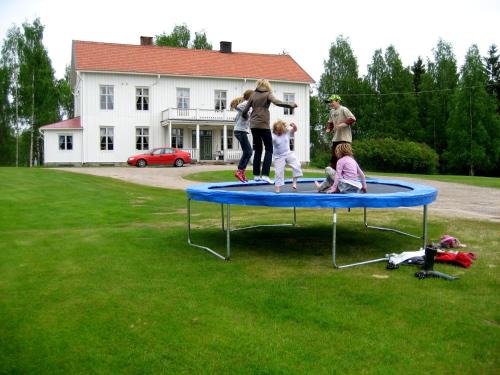 Letafors House | A Grand Getaway for Family and Friends