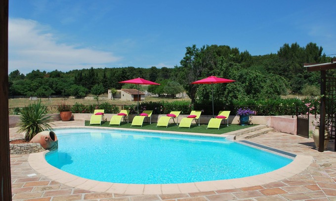 Nimes Villa | A haven of peace in a green setting close to everything: true happiness!