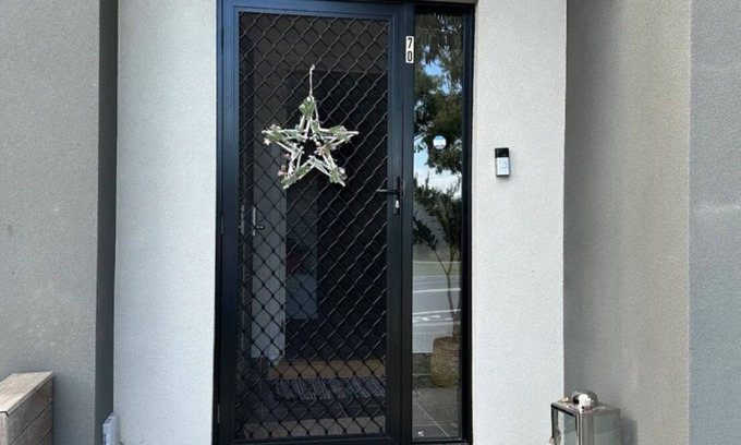 Cranbourne East Apartment | A home away from home π