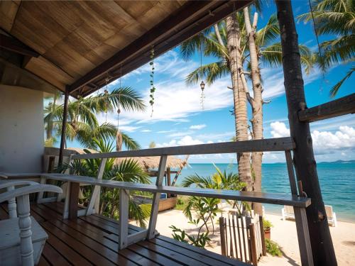 Bang Po Hotel | A Little Bungalows By Beach