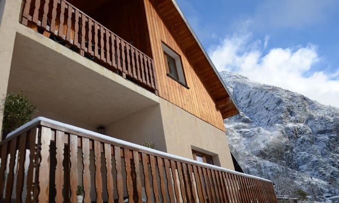 Venosc House | A luxurious 450m2 chalet in Venosc, a great base for skiing and cycling