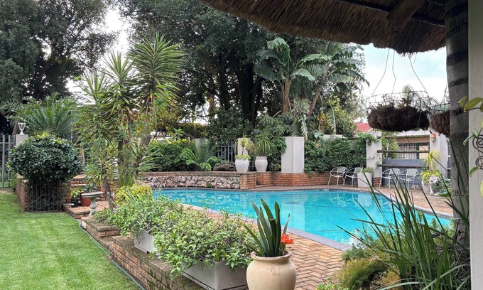 Krugersdorp House | A luxury home away from home in an upmarket suburb of Krugersdorp
