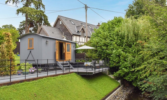 Bettws Cedewain Cottage | A perfectly formed shepherds hut, that puts the glam in glamping.