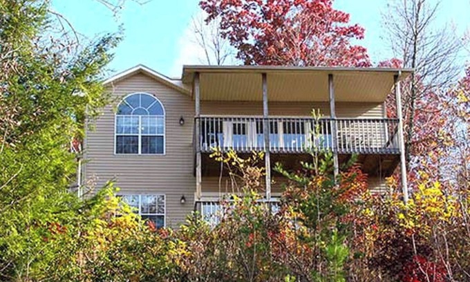 Gatlinburg - Pigeon Forge Cabin | A piece of Heaven on Earth with all the comforts of home!
