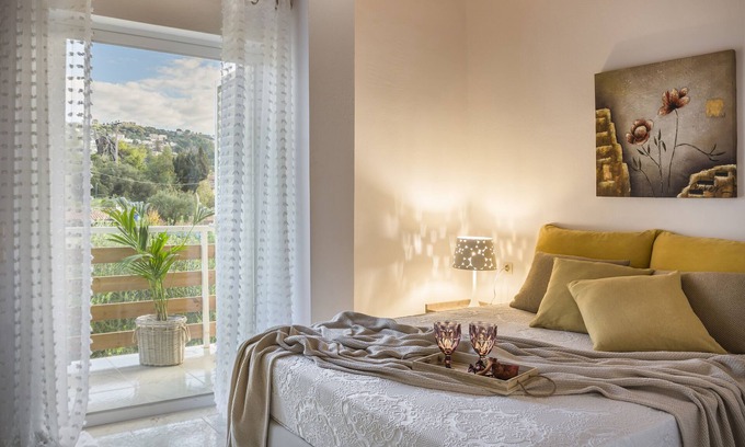 Lassi Apartment | A place to relax and enjoy the surrounded nature and the sound of the waves.