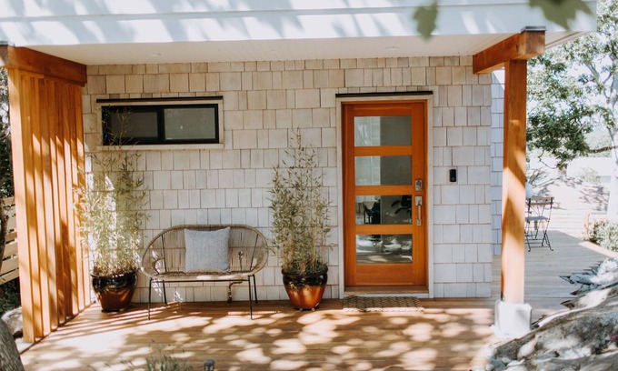 Saanich East Cottage | A Private Modern Cottage: Surrounded by nature in the heart of the city