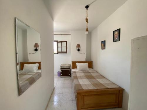 Taqseem Laselky House | A private room by the rooftop