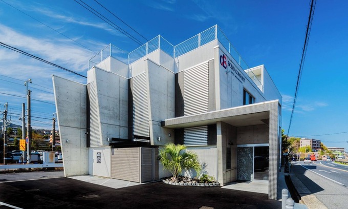 Hatsukaichi Hotel | A room with a skylight An open space filled with natural light Conveniently located within a 5min/Hatsukaichi Hiroshima