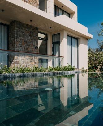 Quang Dien Hotel | A Stay In CiCi