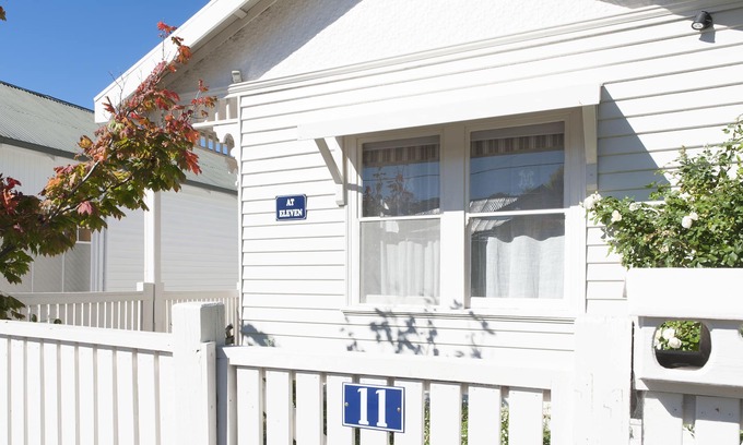 Sandy Bay House | A stylish luxurious cottage, set in a quiet neighbourhood, close to every thing