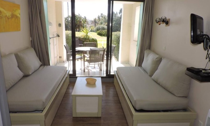 Les Restanques Apartment | A sunny getaway in the Parcs de Grimaud