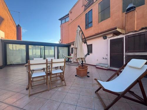 Campitelli Apartment | A Terrace Above Ancient Rome