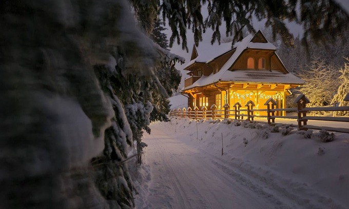 Rzepiska House | A traditional wooden highland house with an amazing view of the Tatra Mountains