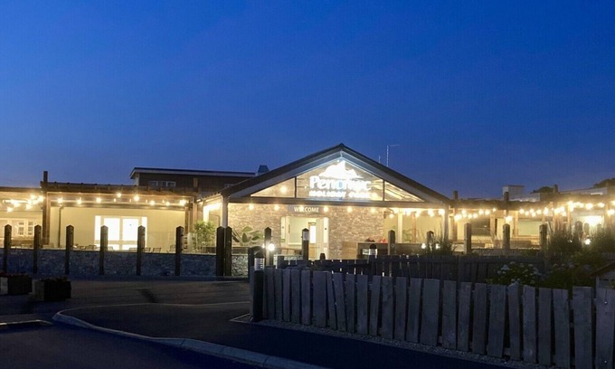 Cross Inn House | A true home from home, stylish modern 12 ft wide caravan near beautiful New Quay