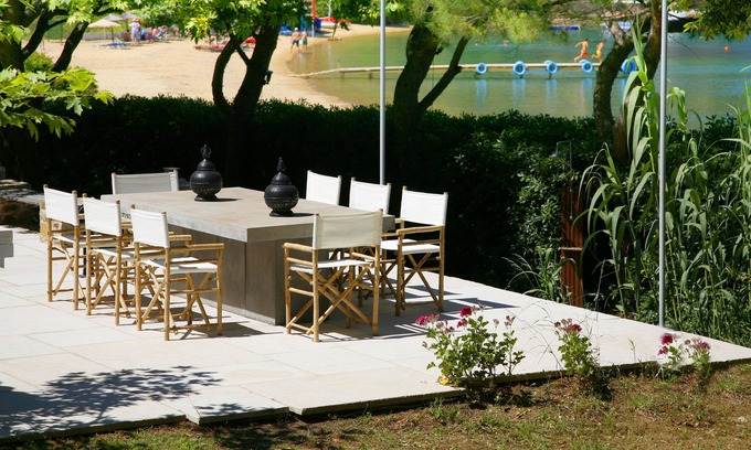 Kanapitsa Villa | Α unique beachfront residence that could not be closer to the sea.