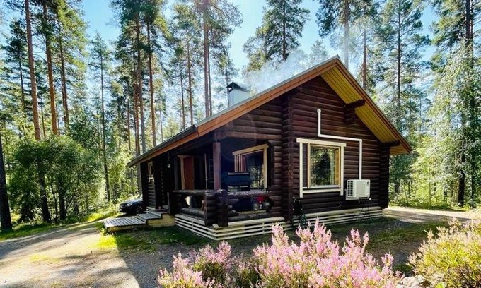 Tammela Ski Chalet | A Unique cottage with sauna in a pine forest