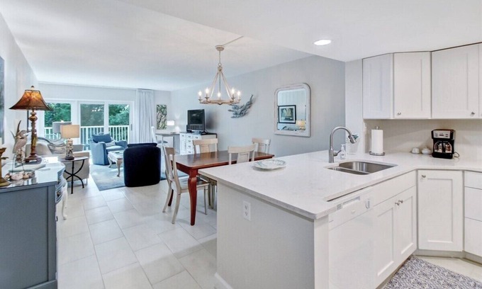 Fernandina Beach Condo | A Wave From It All - Hosted by Moore AI Rentals