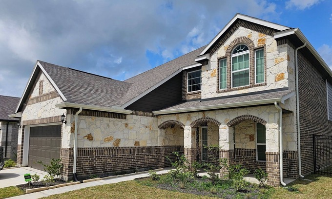 Manvel House | AA Court Manvel