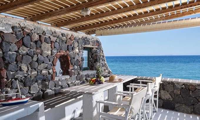 Imerovigli Villa | ABELOMILOS EXCLUSIVE VILLA