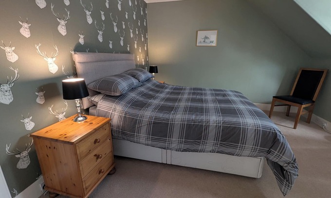 Aberchirder House | Aberchirder 1-Bed, Sleeps 2, 15 mins to Huntly